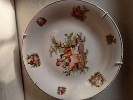 Assiette ancienne décorative