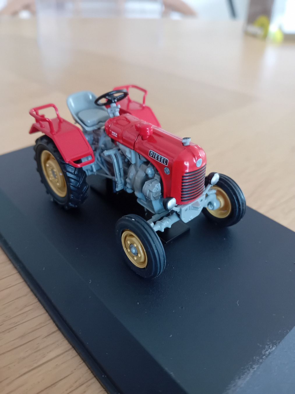 Kit di modellismo & Modellini statici: Steyr Typ 84 Modelltraktor Universal Hobbies 1:43 – Usato da St. Urban venduto da volvodreamer 1