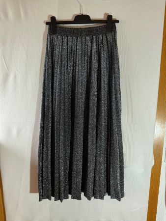 Glitzernder schwingender Rock von Guess Gr. 36