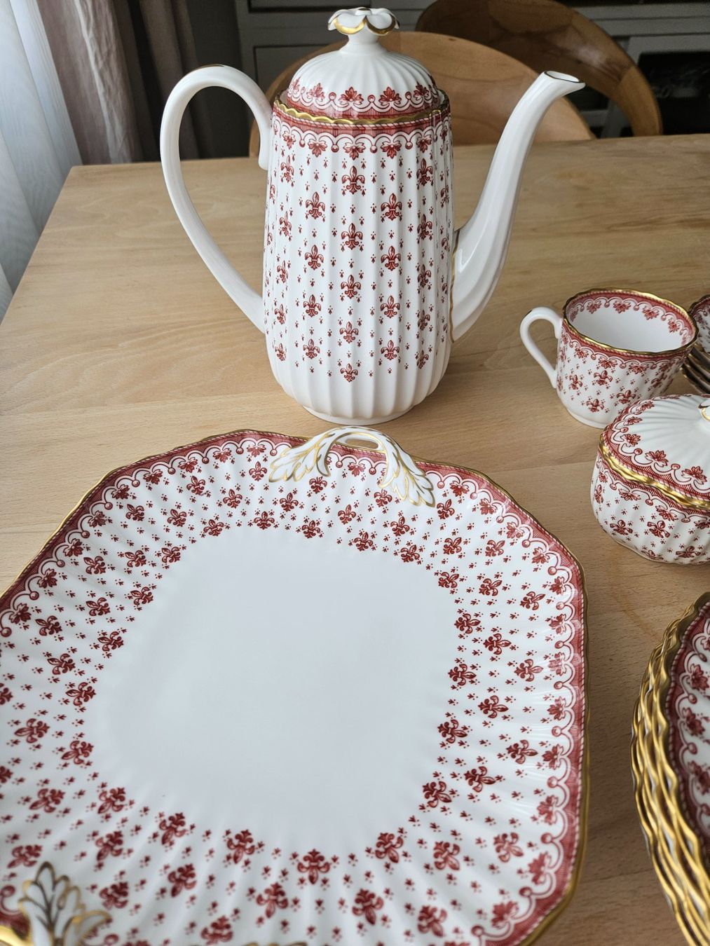 Spode Geschirrsets: Spode England "Fleur de Lys Red" Kaffeeservice – Neu – Neu (gemäss Beschreibung) aus Chur von nataliiaw 2