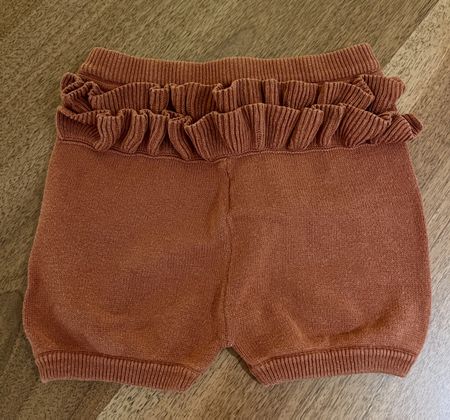 Noa Noa Shorts Gr. 68/9M Herbst Winter Terracotta Rüschen Ho