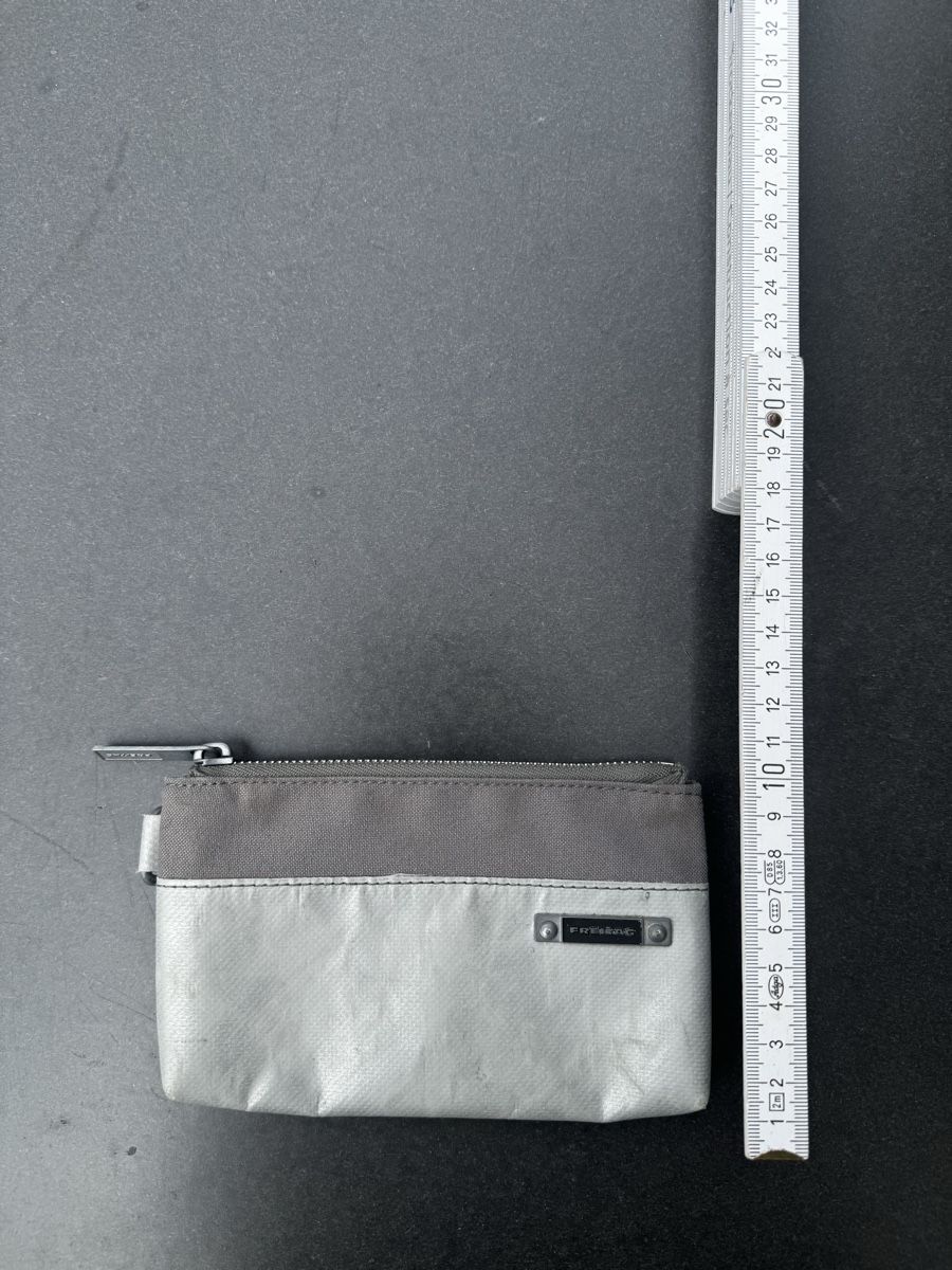 Freitag Custodie per cosmetici: Original FREITAG Reference Line Pouch Small – Usato da Küttigen venduto da nomad_ 4