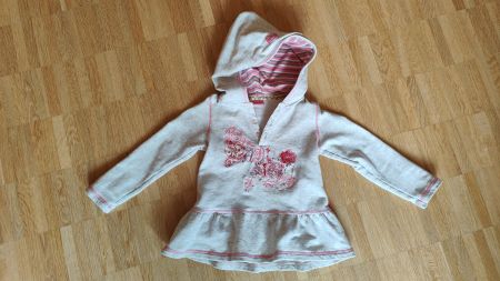 Wunderschöner KapuzenPullover mit Stickerei,...  (Gr. 98)