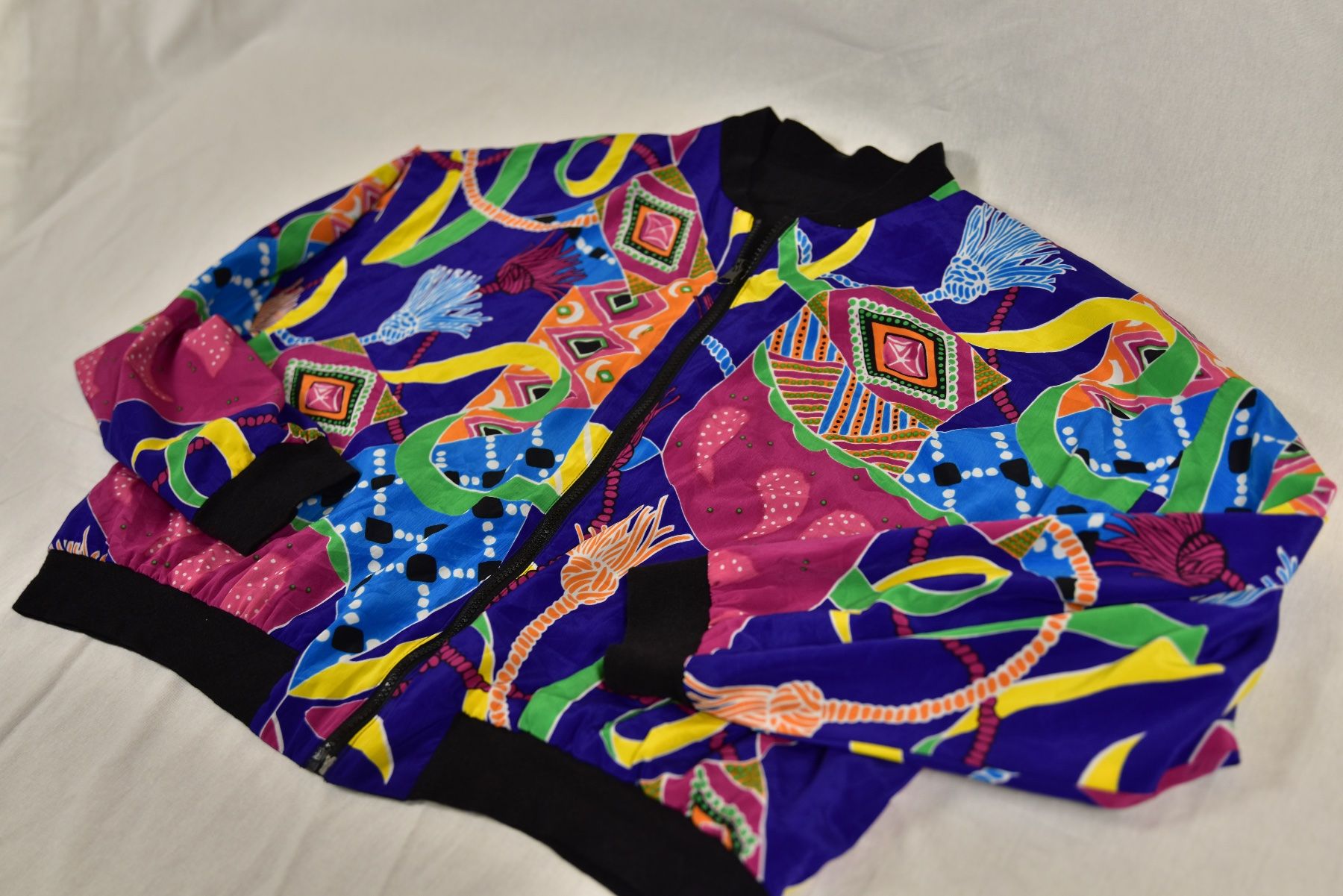 Giacche: Oversized Vintage Bomber – Multicolour Edition – Usato da Luzern venduto da eli_b9zg 2