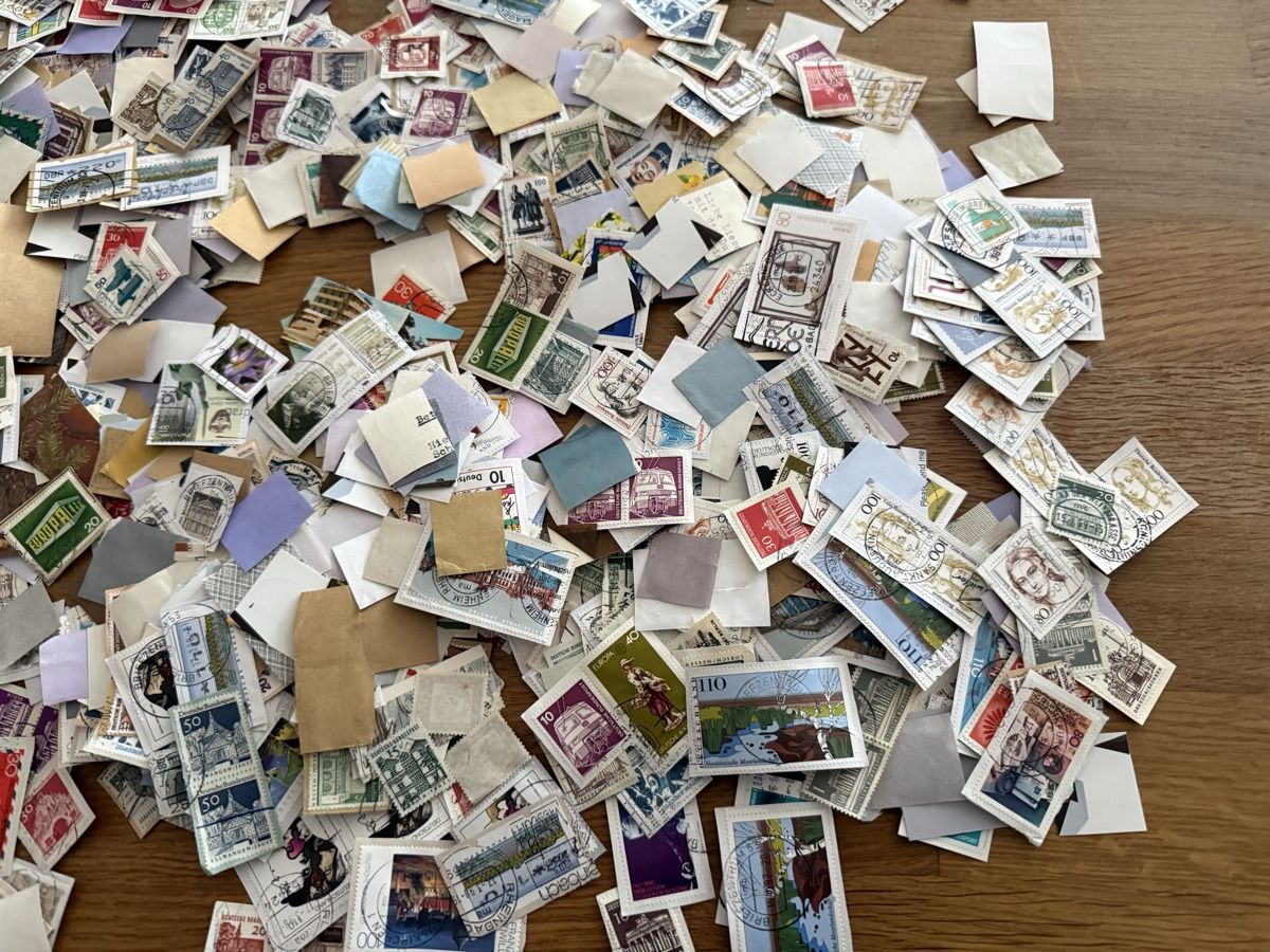 Tutti i francobolli: Grosses Lot Briefmarken, Sammlung Marken Sammlung – Usato da Goldach venduto da Messerguru 4