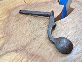 1 schöner antiker Tür Drücker - Stiftteil (LOT1915#TBS1)