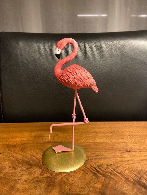 https://img.ricardostatic.ch/images/08b86ff2-a833-4e7f-b7f2-347a2a2ce3d5/t_1000x750/flamingo-skulptur-fur-zimmer-deko-neu