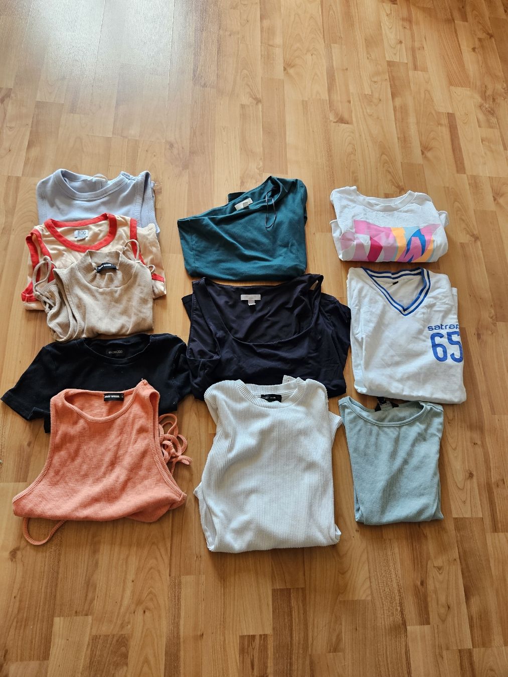 Lotti di vestiti: sommerpaket Gr .S – Usato da Niederwil AG venduto da marciag