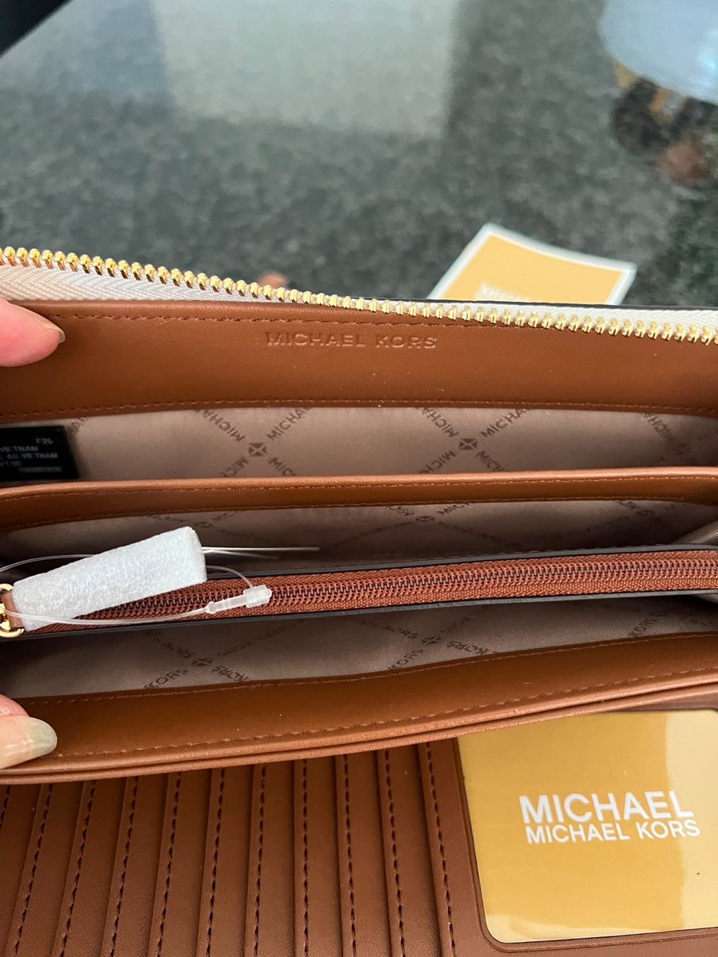 Michael Kors Portamonete: Michael Kors Portemonnaie vanilla – Nuovo e nell'imballaggio originale da Wiedlisbach venduto da Sistershop 2