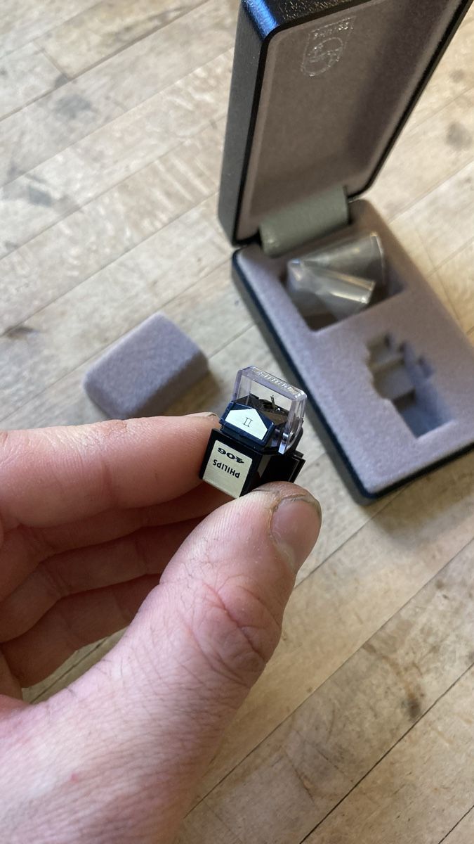 Philips Giradischi: Philips GP406 mk2 NOS – Nuovo (secondo la descrizione) da Chevenez venduto da Electro-Rick 3