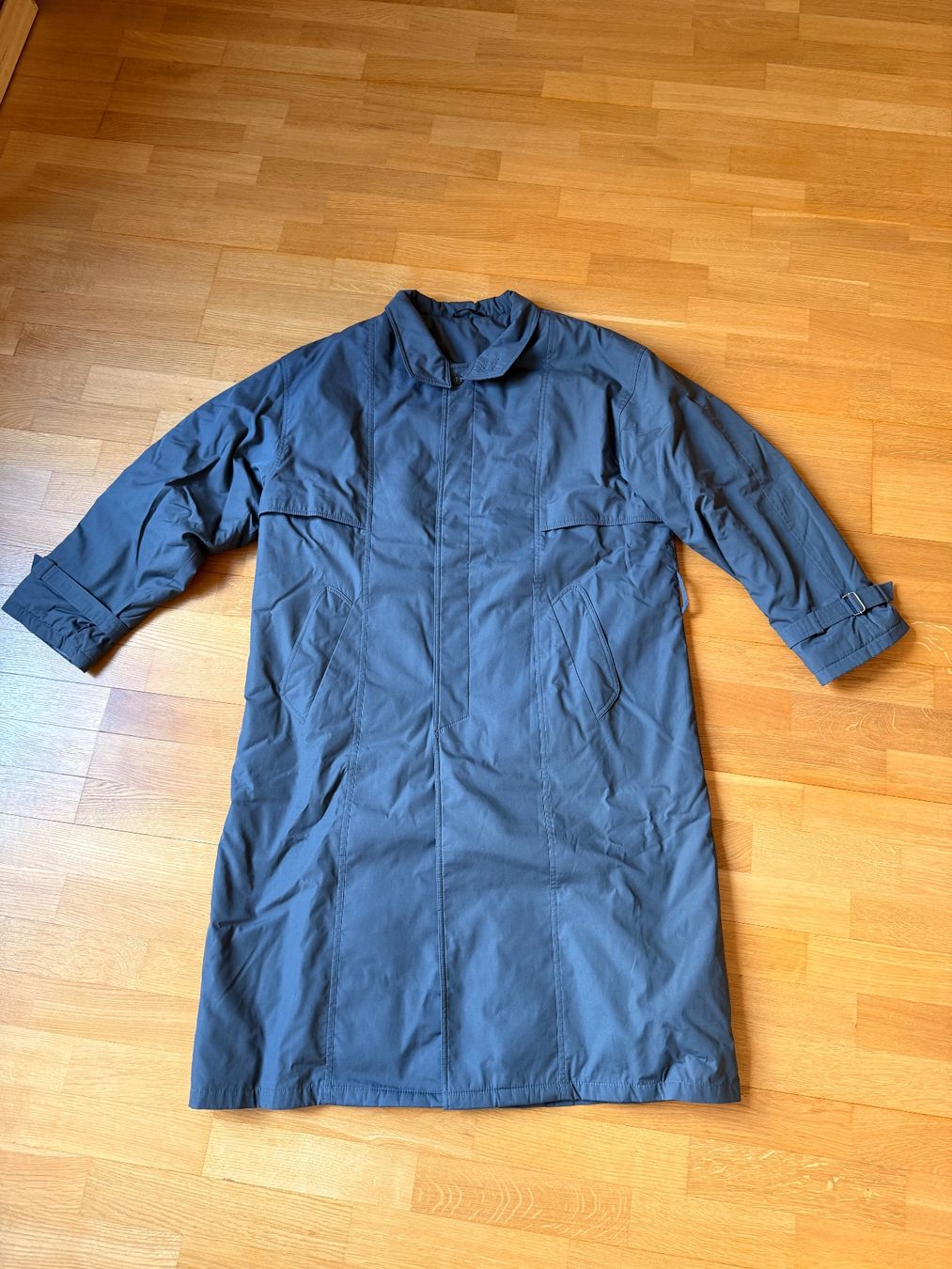 Cappotti: Grauer Nylon/Baumwoll Mantel – Usato da Zürich venduto da Basilou98 4