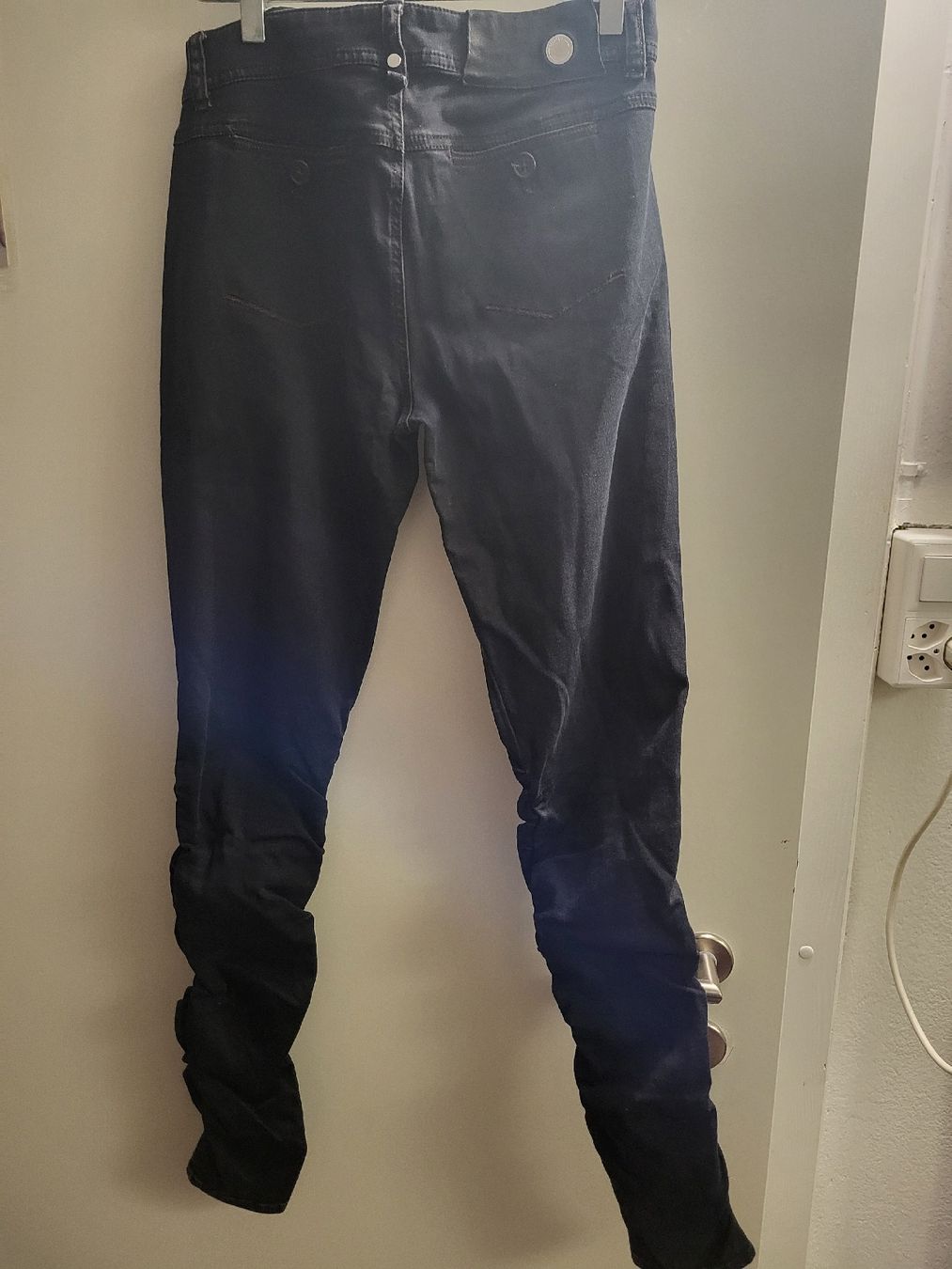 Jeans: High Use Hose, Gr. 36 – Usato da Niedergösgen venduto da Lipa1 4