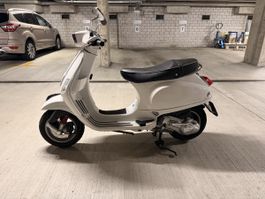 Piaggio Vespa LXS 125 – 5’921 km – Frisch ab Service & Mfk