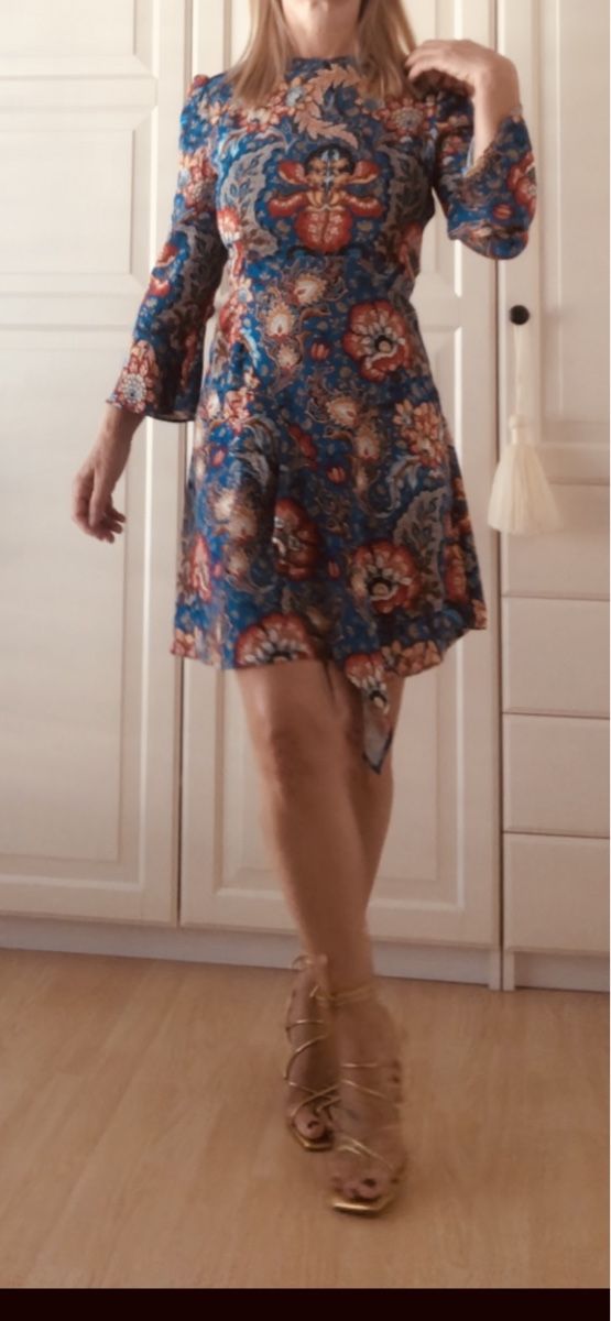 Vestiti: Blaues Blumenkleid, Grösse S, neu!! – Nuovo (secondo la descrizione) da Dübendorf venduto da mar_s66c