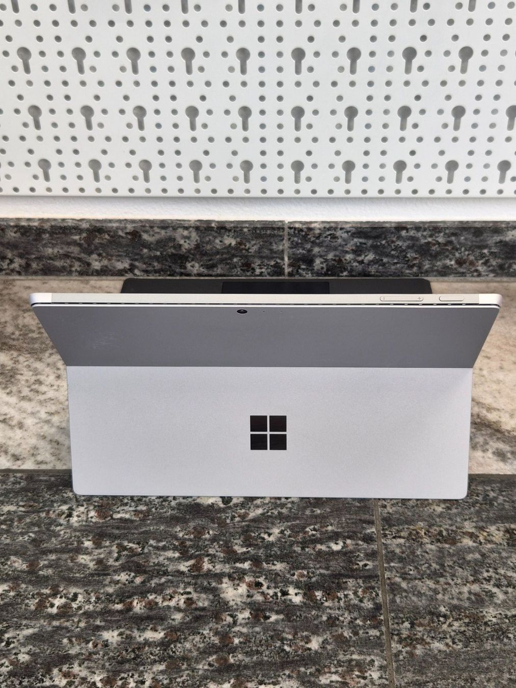 Microsoft Notebook: Surface Pro 6 | i5, 8GB, 256GB – Usato da Zürich venduto da Miscellaneous_ 3