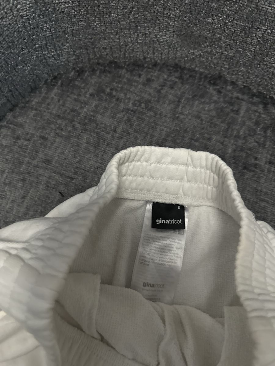 Pantaloni: Weisse Shorts - Grösse S - ginatricot – Usato da Zürich venduto da kri_hy6t 3