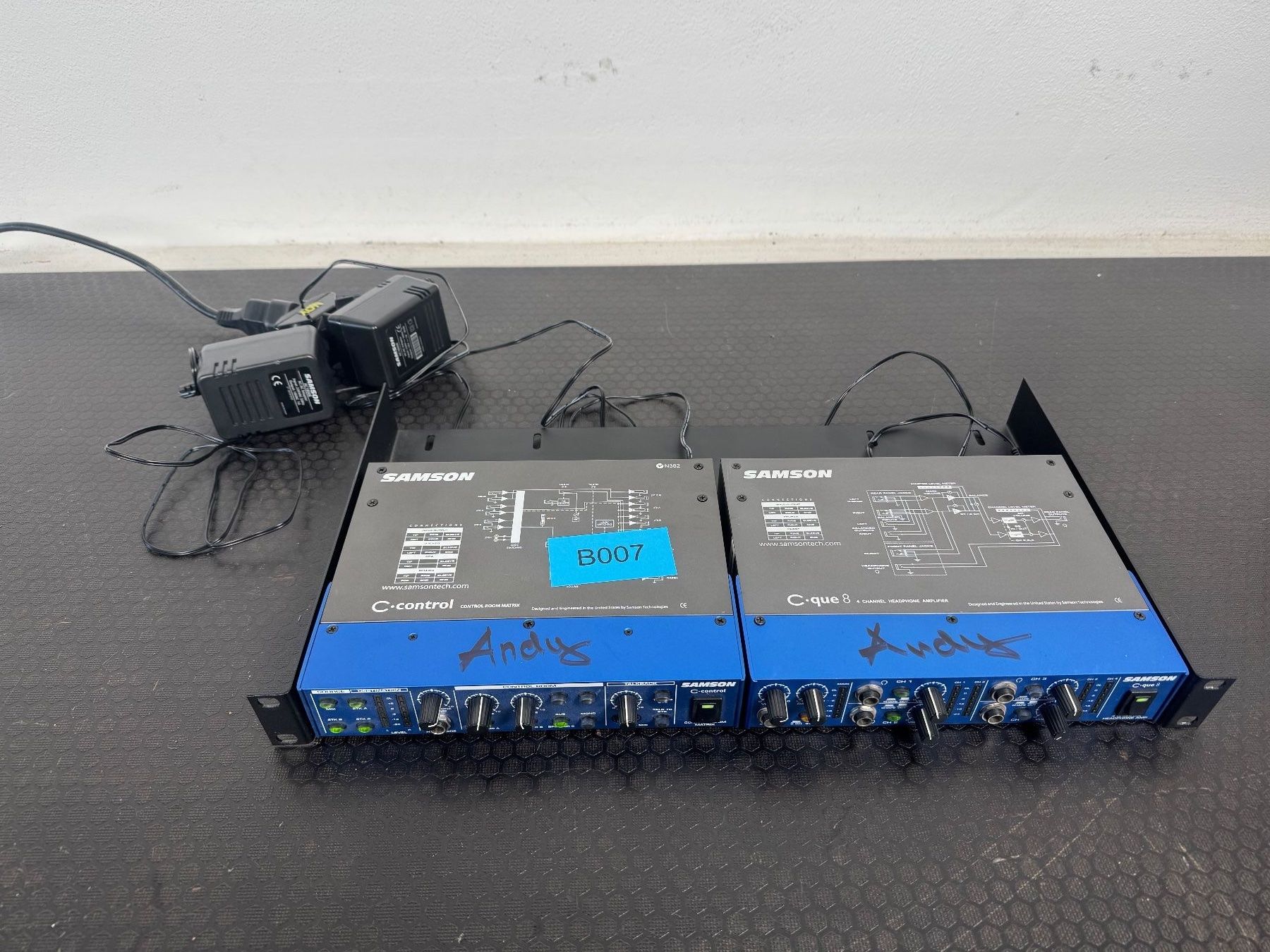 Strumenti musicali: Samson C Control Room Matrix & Samson C Que8 – Usato da Buchs AG venduto da N-joyEvents