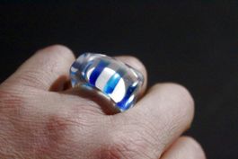 Vintage Space-Age Acrylglas-Ring, handbemalt, um 1970, NOS