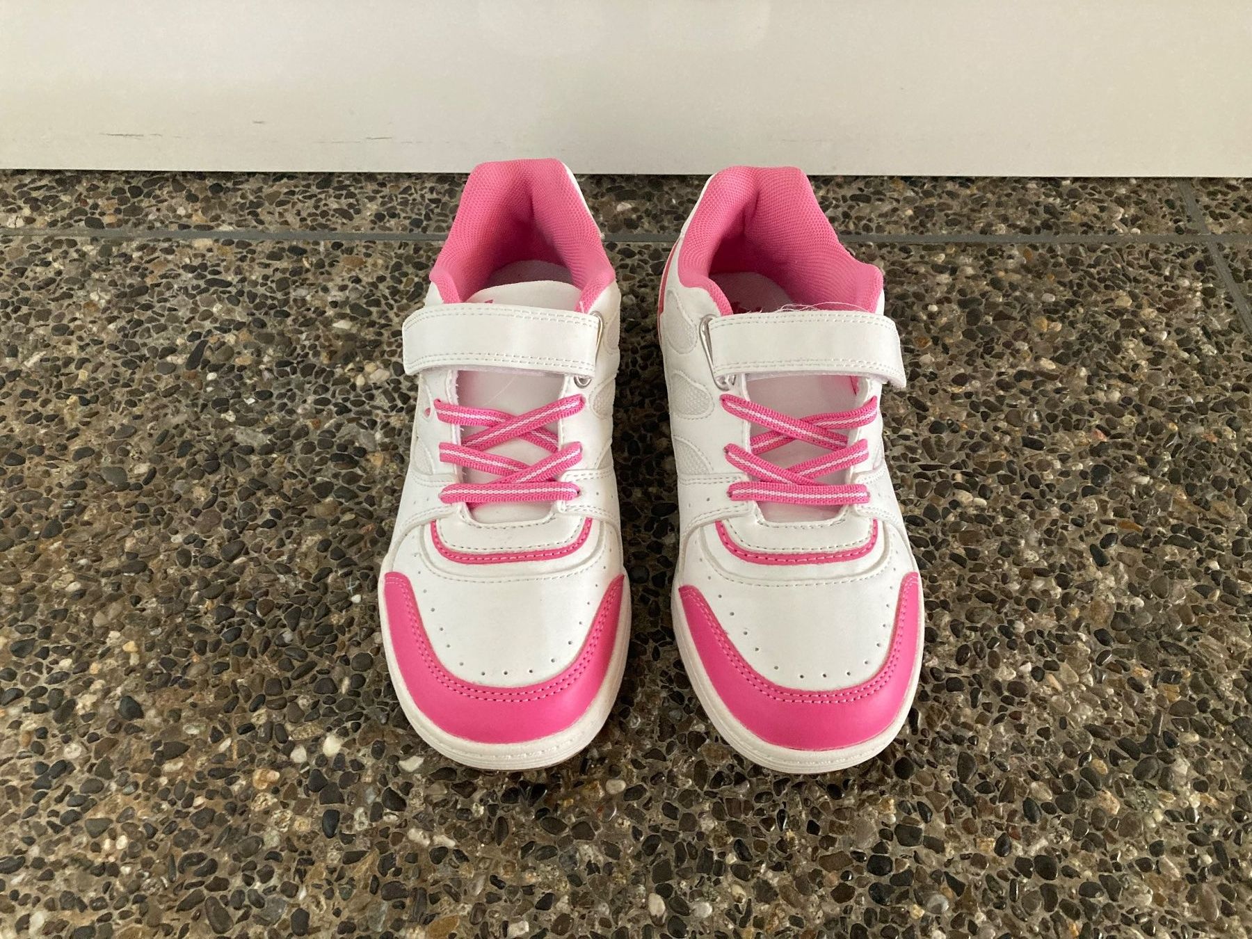 Scarpe per ragazze: Hallenschuhe,  Gr. 34 – Nuovo (secondo la descrizione) da Aetingen venduto da Nadinsky 5