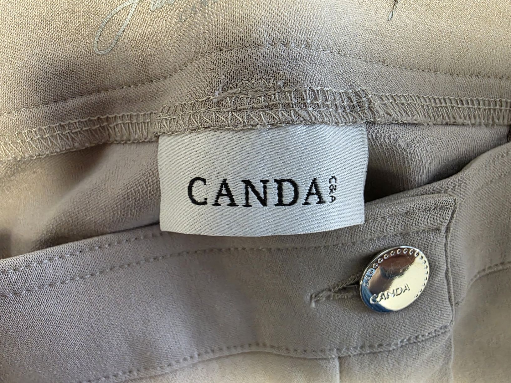 C&A Pantalons: Damen Hose Canda beige  – D'occasion à Volketswil par mic_27b5 3