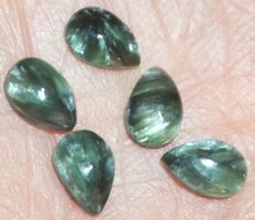 Mineralien Set L-3820 – 5 Stk. Grüne Seraphinit Birne 4x6mm
