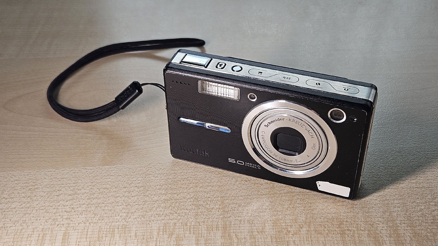 Kodak Fotocamera: KODAK EasyShare V550 Kompakt-Digitalkamera – Usato da Zürich venduto da Kingphil1 1