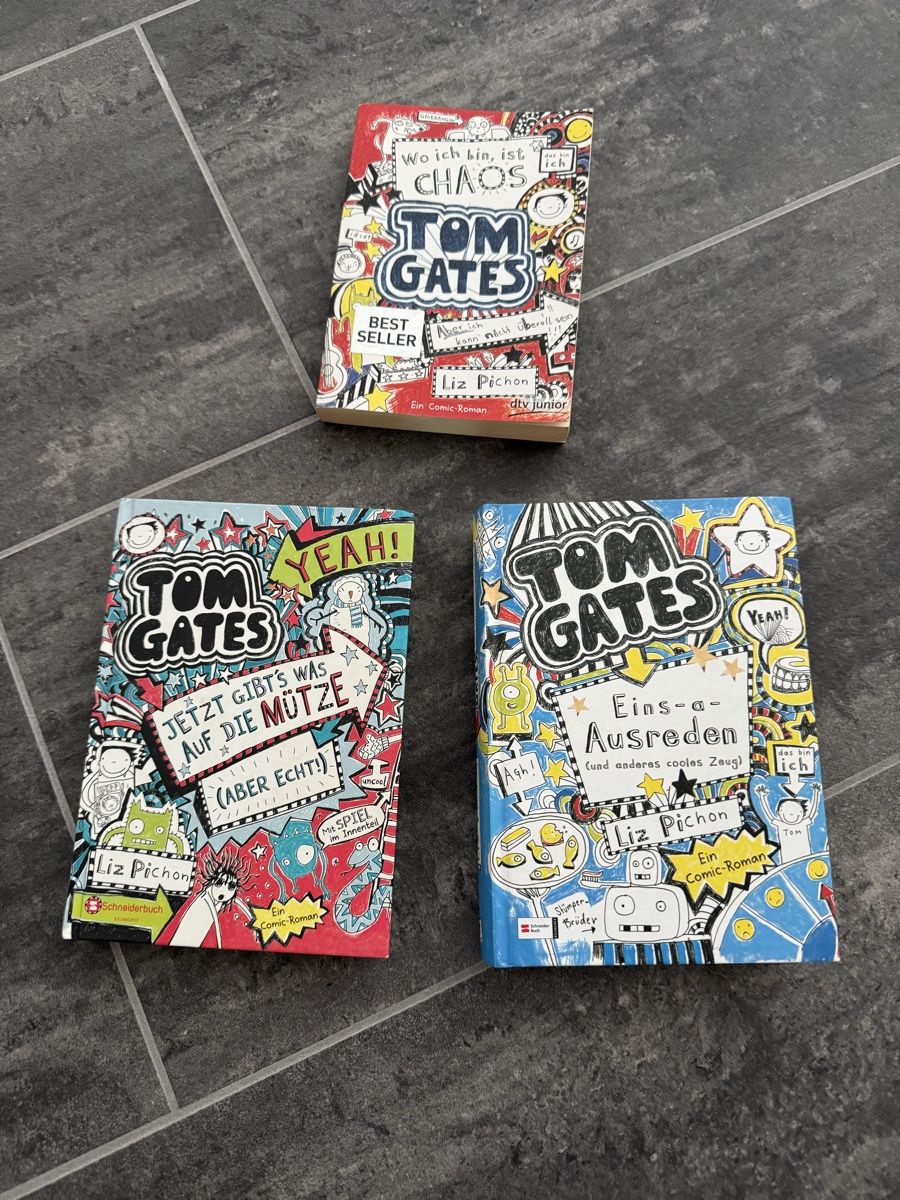 Libri: 3 Tom Gates Comic-Romane von Liz Pichon – Usato da Altendorf venduto da Kabuzze