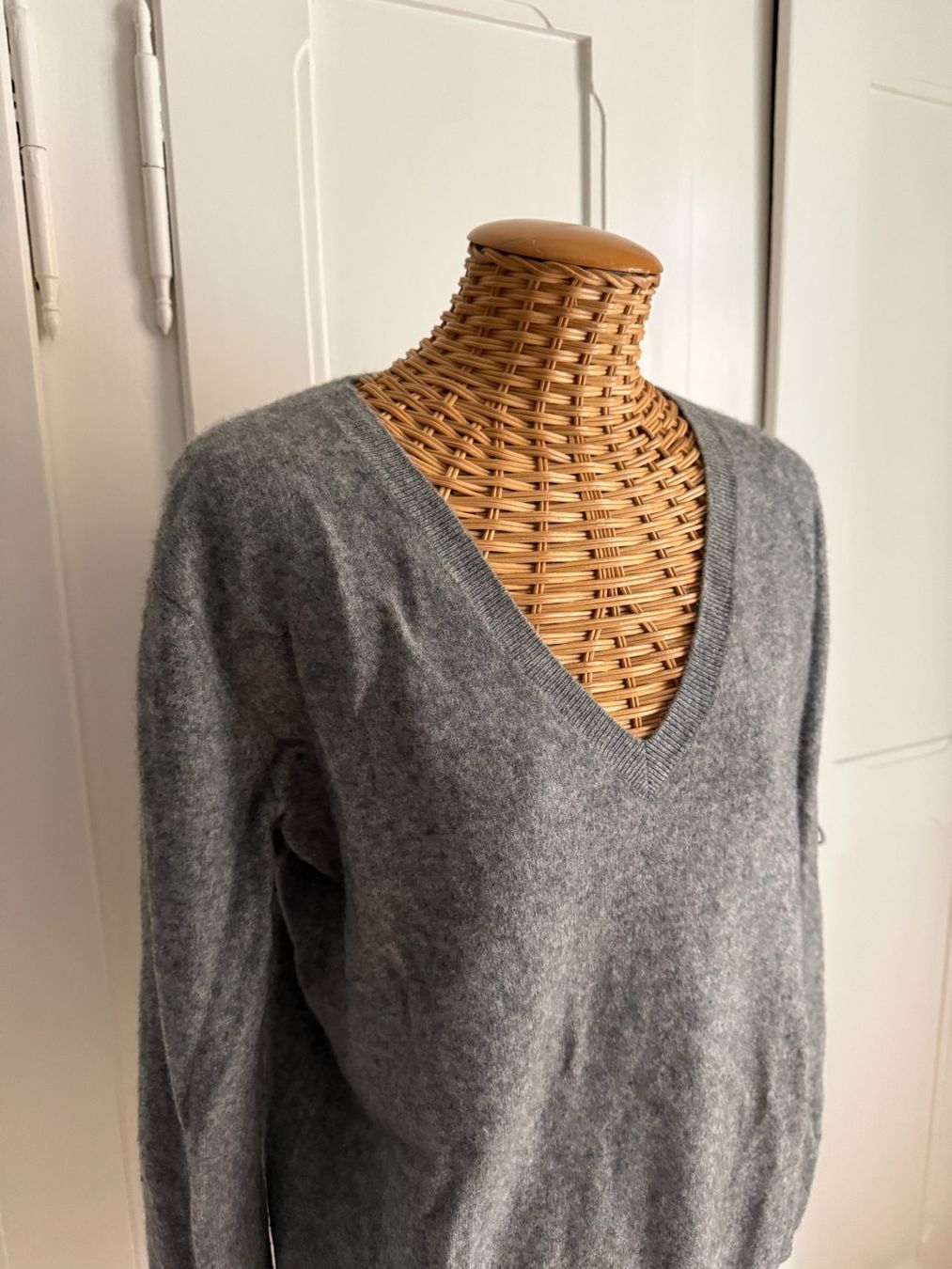 Zara Pullover & Sweatshirts: ZARA - Kaschmir Pullover hellgrau L – Gebraucht aus Zürich von Diazaio 1