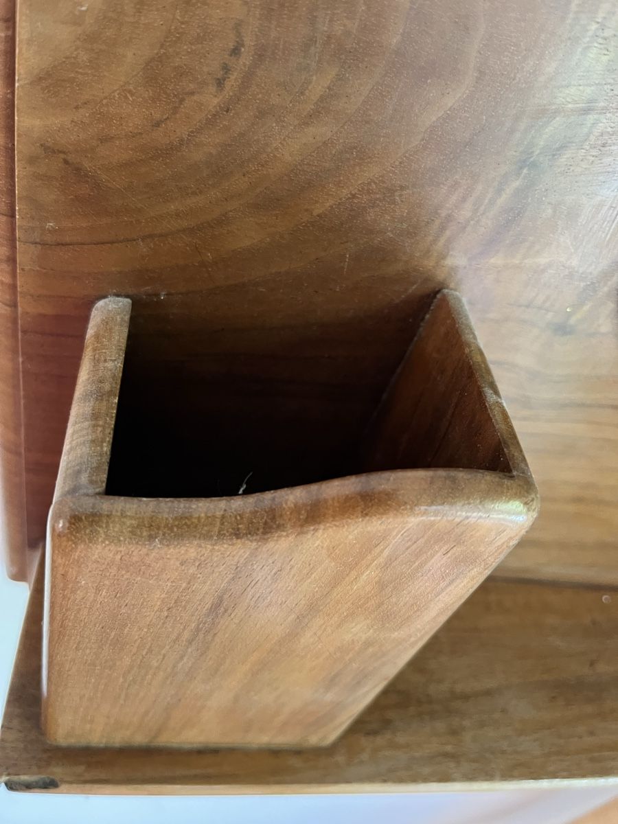Scaffali: Antikes kleines Regal mit 2 Behältern und Spiegelchen – Usato da Rothenburg venduto da dhe_28x2 3