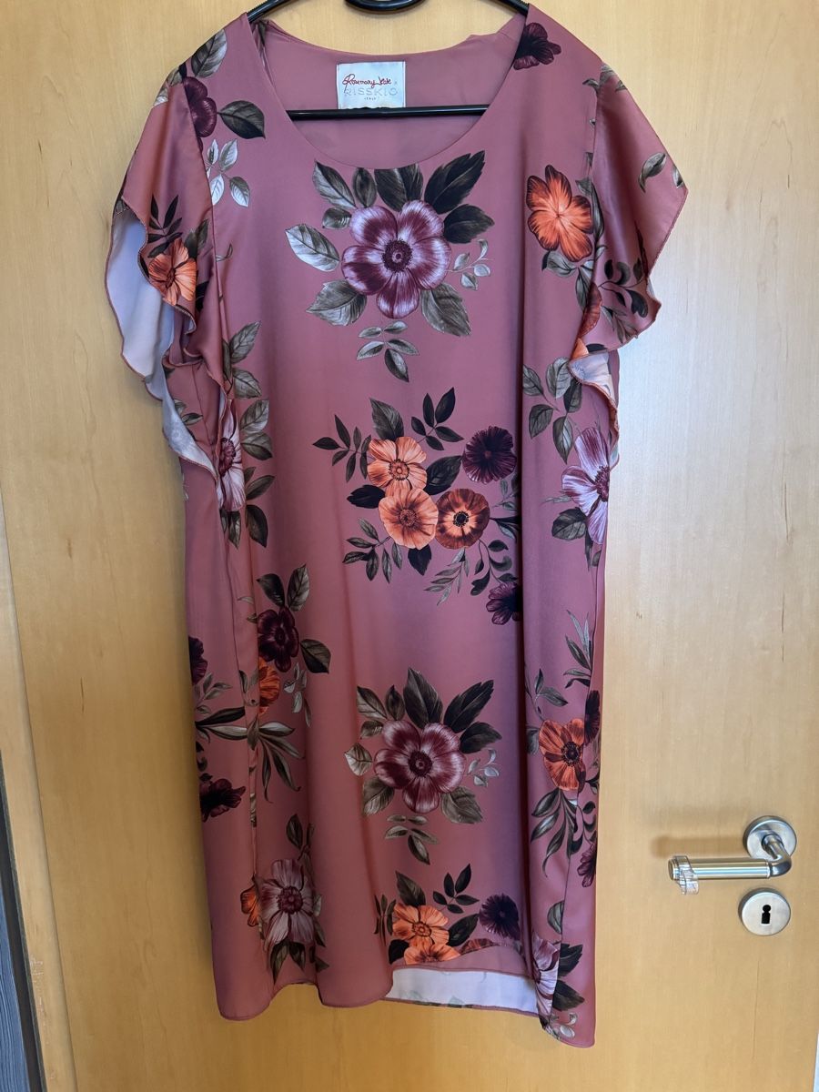 Vestiti: Blumenkleid Rosemary Kate, Grösse M – Usato da Untereggen venduto da butterflyangelika