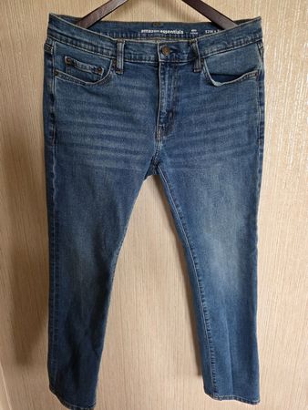 Jean homme Amazon Essentials coupe slim taille 32x30
