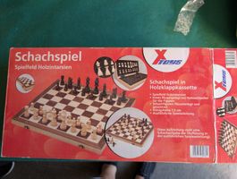 Schach im Holzkasten