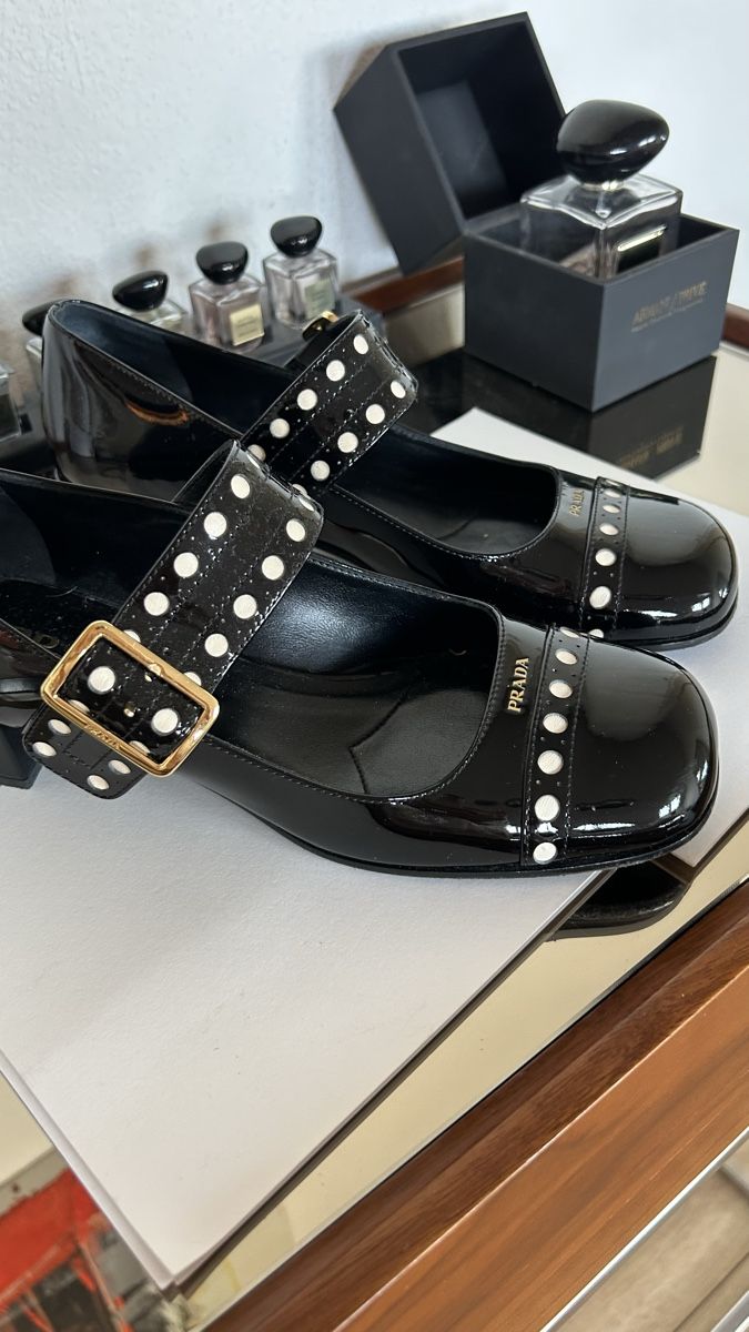 Prada Scarpe da donna: Chaussures Prada Mary Jane vernies taille 38 – Usato da Arzier-Le Muids venduto da kaczuszka 5