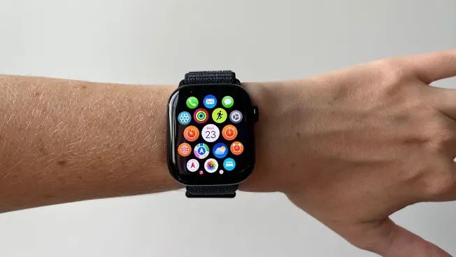 Apple Smartwatch: Apple Watch 10 – Nuovo (secondo la descrizione) da Niederlenz venduto da joh_6fxx 5