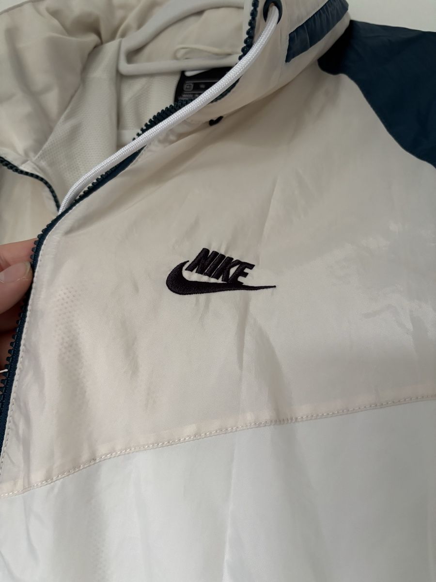 Giacche: Nike Windbreaker Herren  – Usato da Lömmenschwil venduto da tamara_cr 2