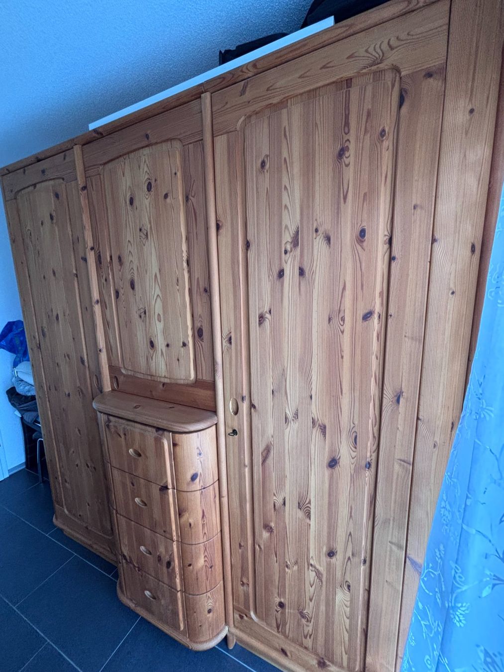 Letti: Schlafzimmer aus Holz – Usato da Bätterkinden venduto da engel0077 4