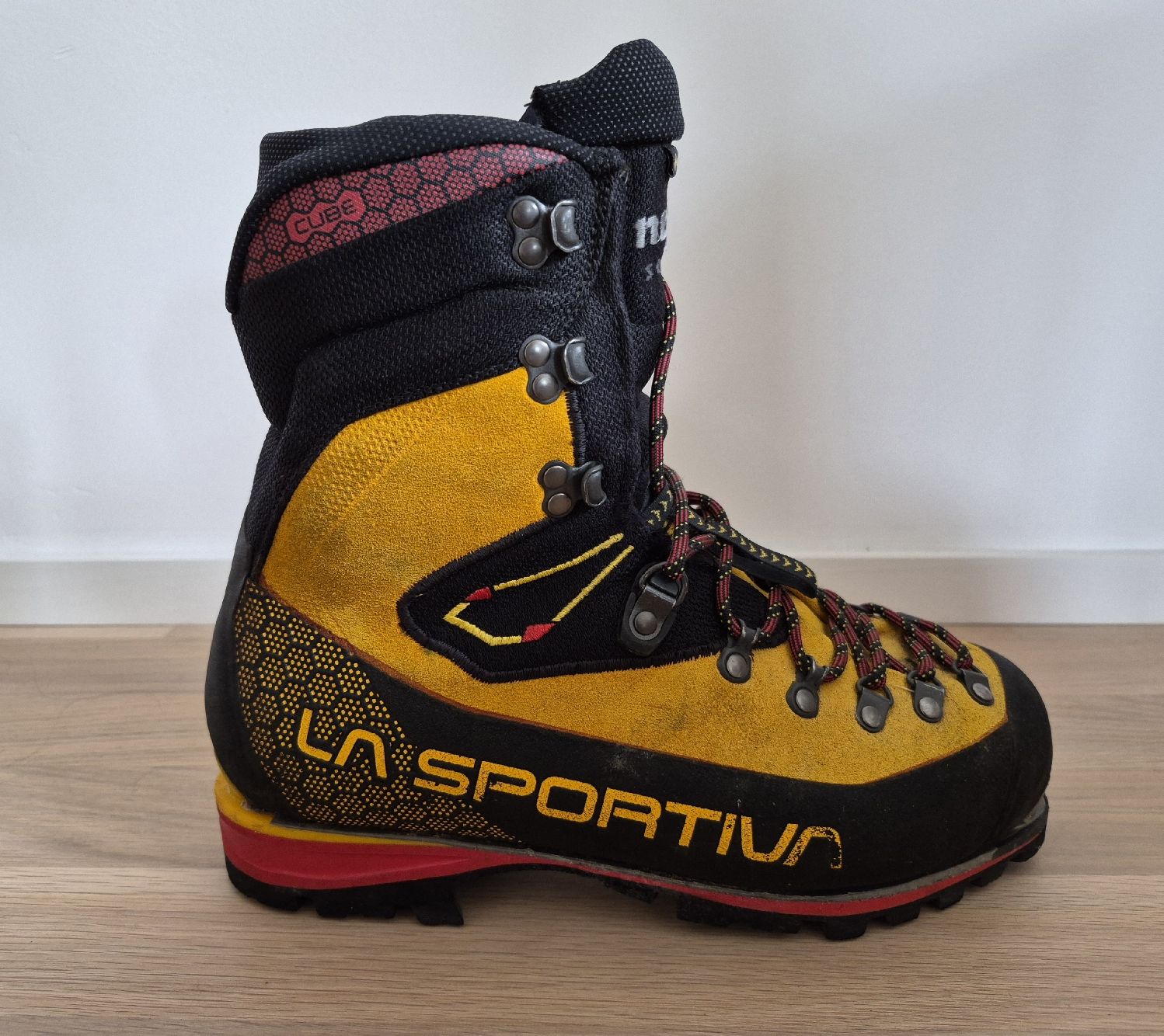 La Sportiva Scarpe da uomo: La Sportiva Nepal Cube 42 – Nuovo (secondo la descrizione) da Zürich venduto da tim_zxx2