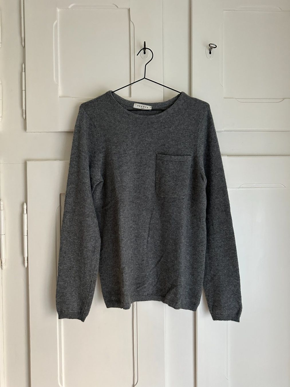 Sandro Pulls & Sweat-shirts: SANDRO - Kaschmir Pullover hellgrau S – D'occasion à Zürich par Diazaio