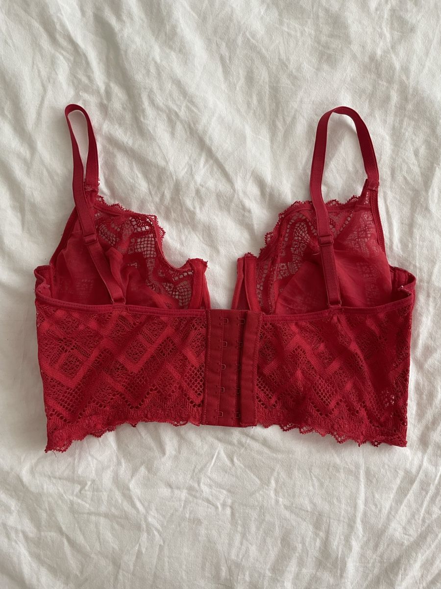 Altra biancheria intima: Bügel BH rot Spitze Grösse 75B – Usato da Zürich venduto da vik_isi 1