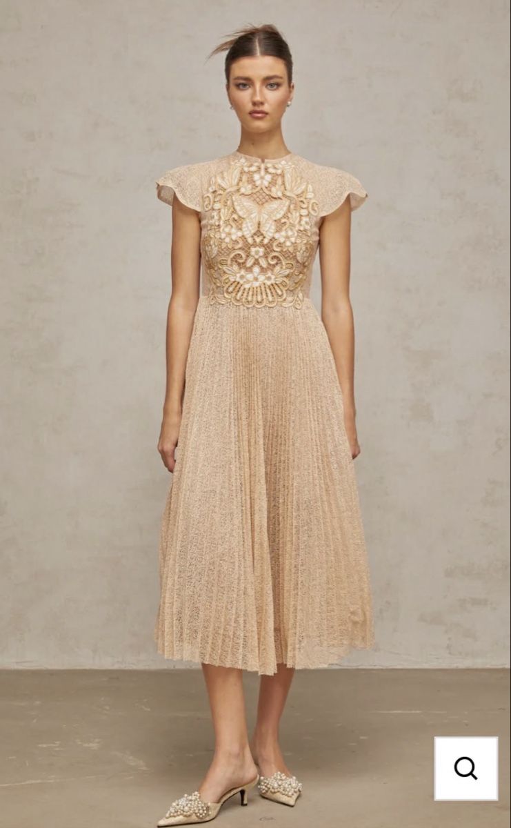 Vestiti: Elegant Butterfly Midi Dress – Usato da St.Josefen venduto da lop_lh8d