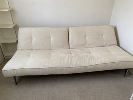 Schlafsofa beige mit Chromfüssen gebraucht guter Zustand
