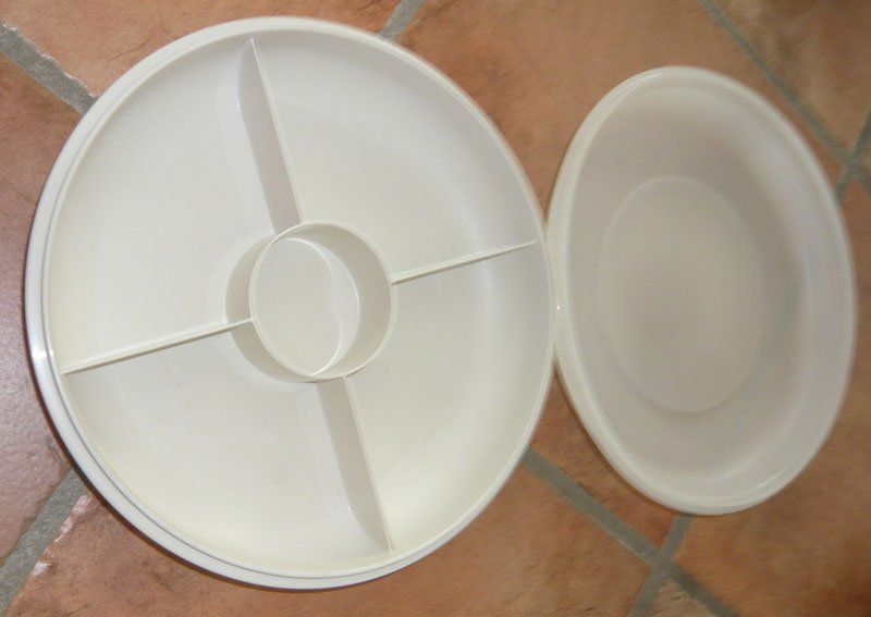 Tupperware Contenitori & Simili: 5 Geschirr / Behälter davon 4  Tupperware – Usato da Ruggell venduto da Dolce9 2