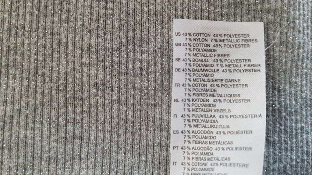 Tops: Silbergraues Top XL – Gebraucht aus Bätterkinden von Elefantenzoo 2