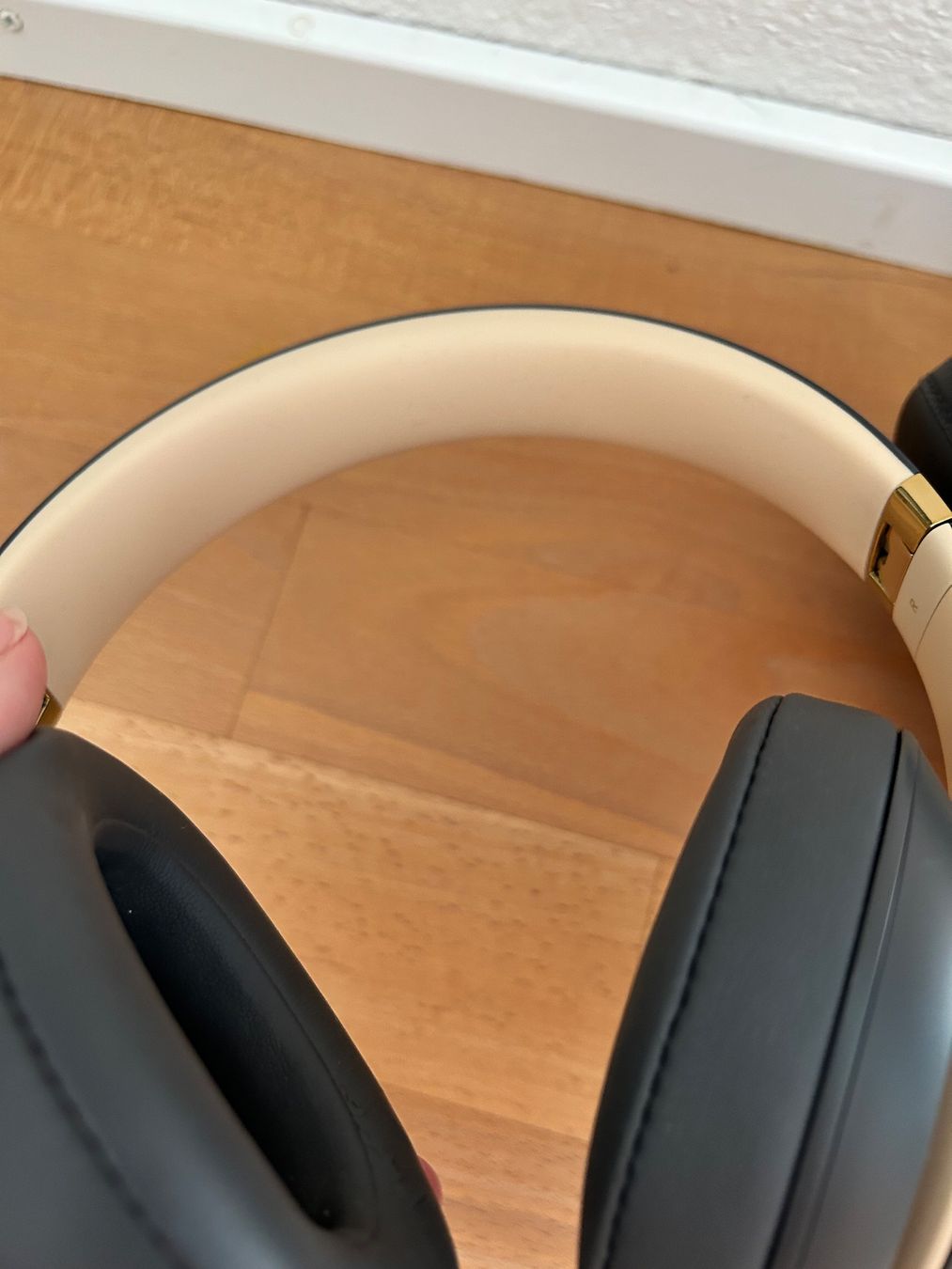 Beats Cuffie: Beats Kopfhörer Studio3 Wireless – Usato da Zürich venduto da predisha 5
