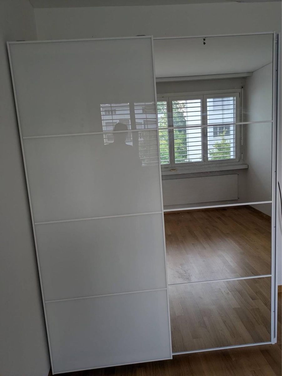 Armadi: Kleiderschrank Pax Ikea  – Usato da Zug venduto da Biki72