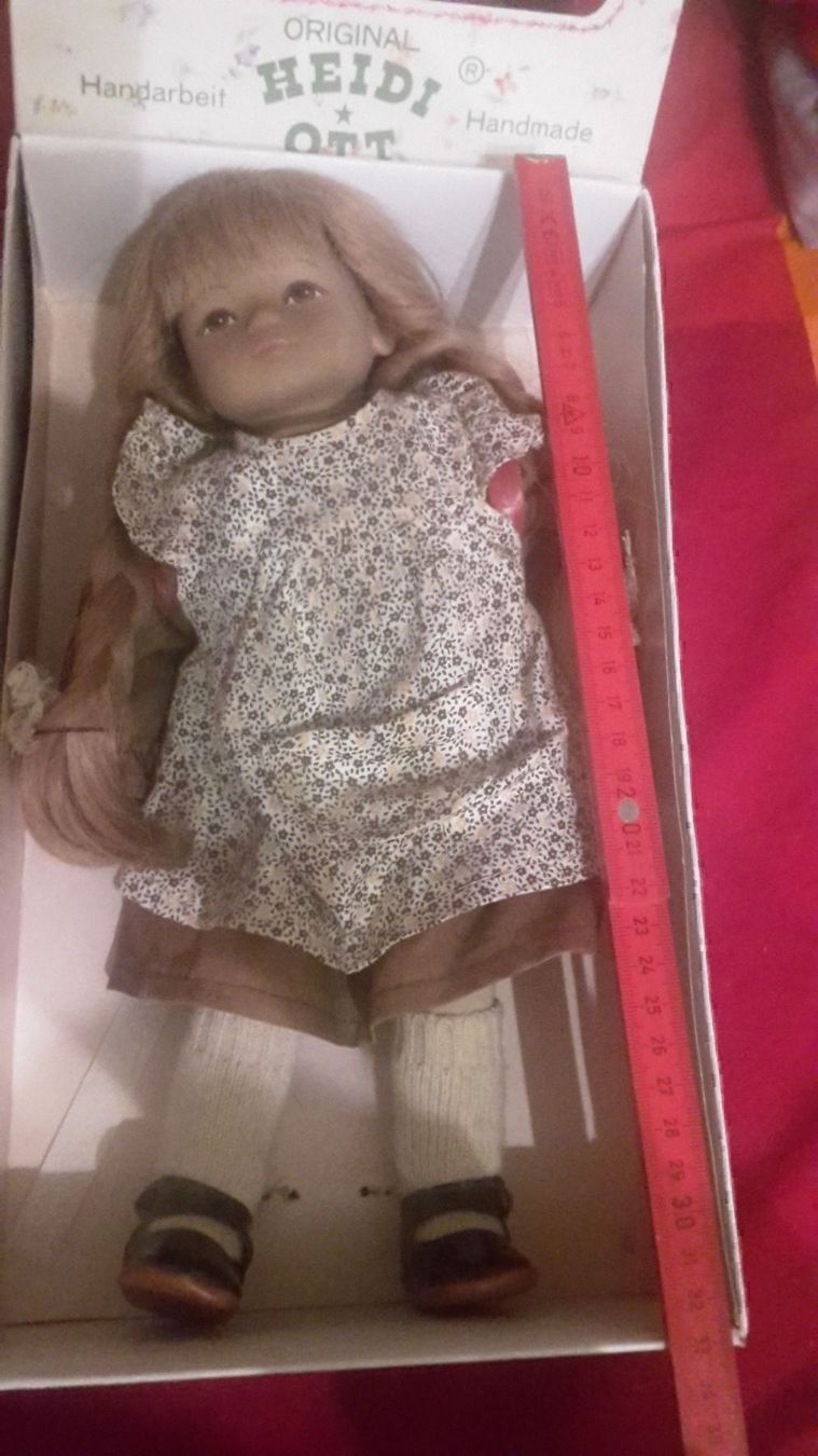Bambole: Heidi Ott Puppe 33 cm Schulmädchen L16 – Usato da Schwarzenburg venduto da Flamingo07