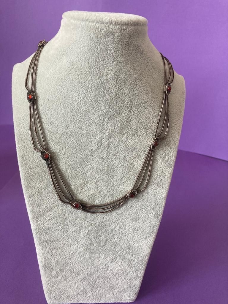 Catenine: Schlangenkette 3fach weinrote Elemente (45cm) – Usato da Dittingen venduto da Bijoubelle 4