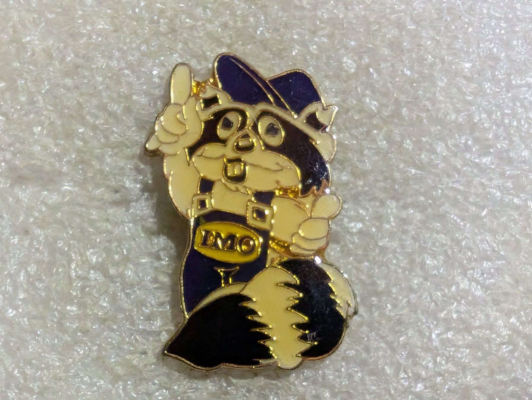 Plaketten & Abzeichen: Ansteckpin 151: IMO – Gebraucht aus Oppligen von Pin-Fall-Shop