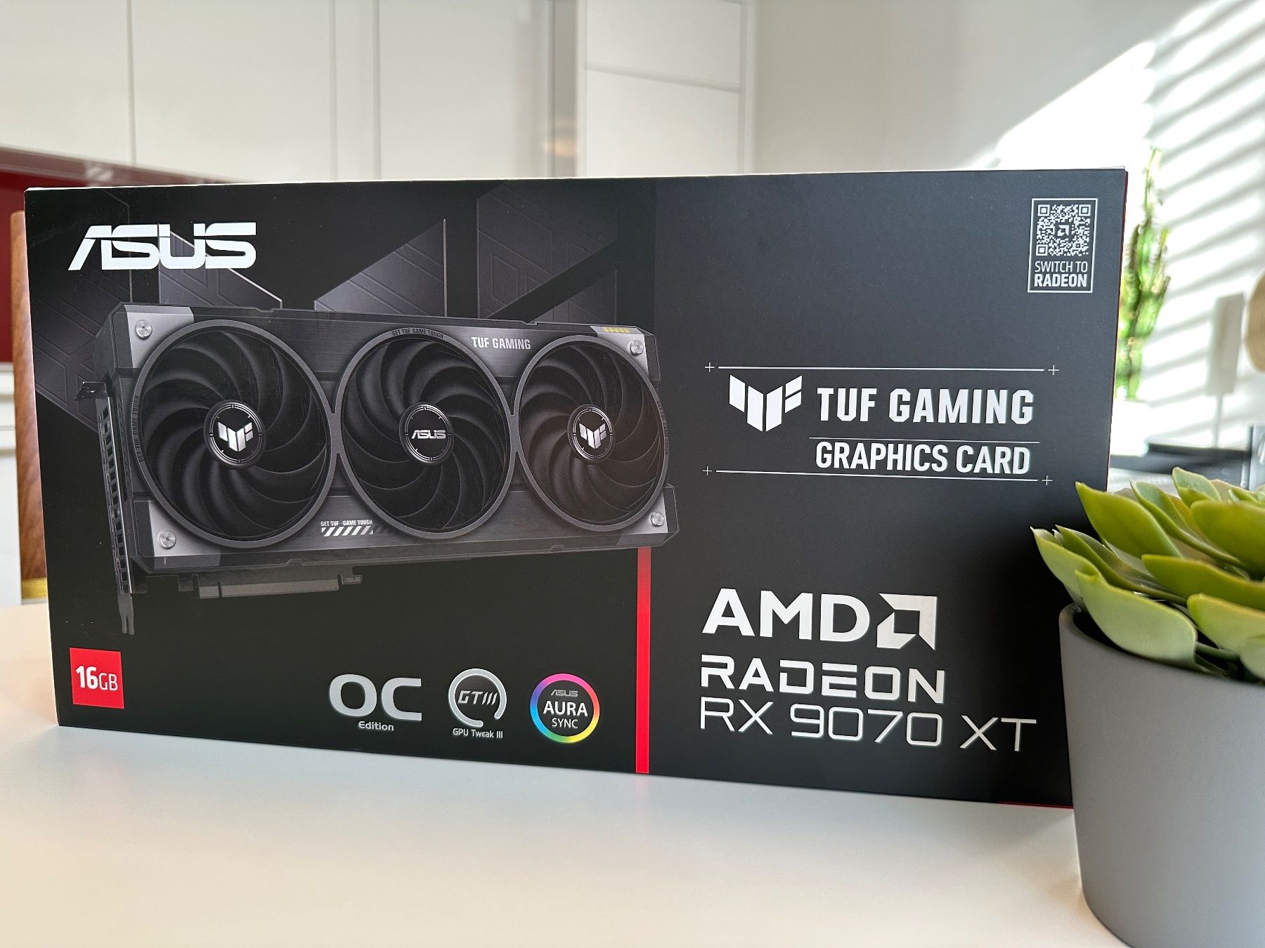Asus Schede grafiche: ASUS TUF Gaming Radeon RX 9070XT OC – Nuovo e nell'imballaggio originale da Winterthur venduto da rem_r7ph 4