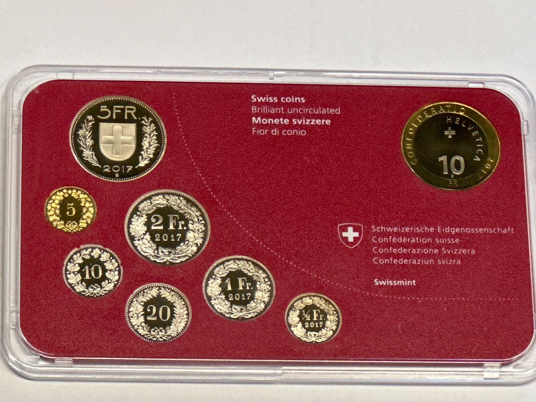 Alle Münzen: Schweizer Münzsatz Stgl. plus Fr. 10.--  2017 – Neu und originalverpackt aus Herisau von herau 3